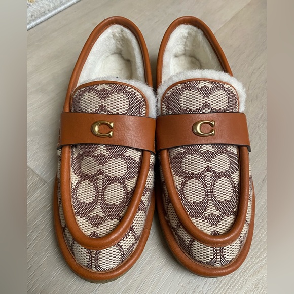 NWT! Coach Signature Forest Cozy Shearling Moccasin Slippers Loafers - Size 6 - Picture 4 of 8